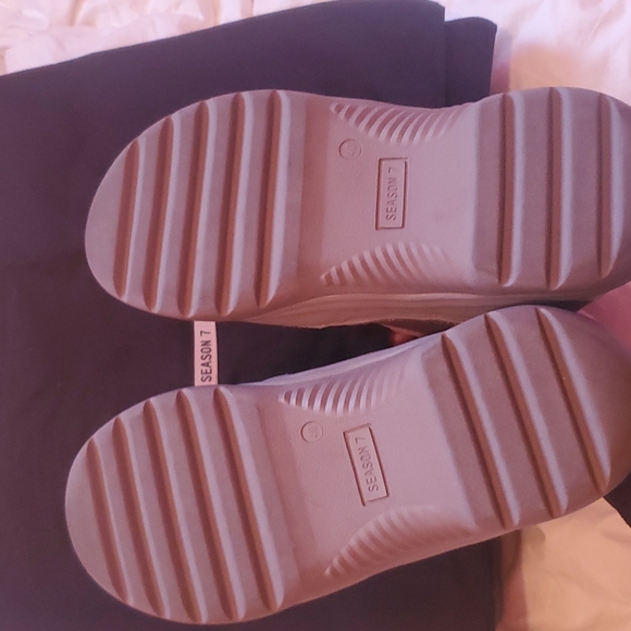 *SOLD* Yeezy desert boots in Cinder size 40 - Picture 4 of 9